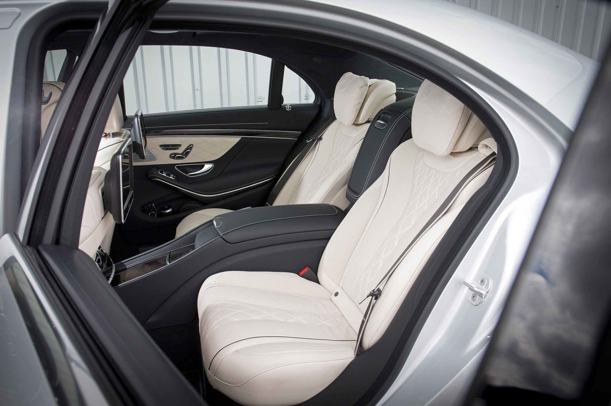 Mercedes Benz Amg 550