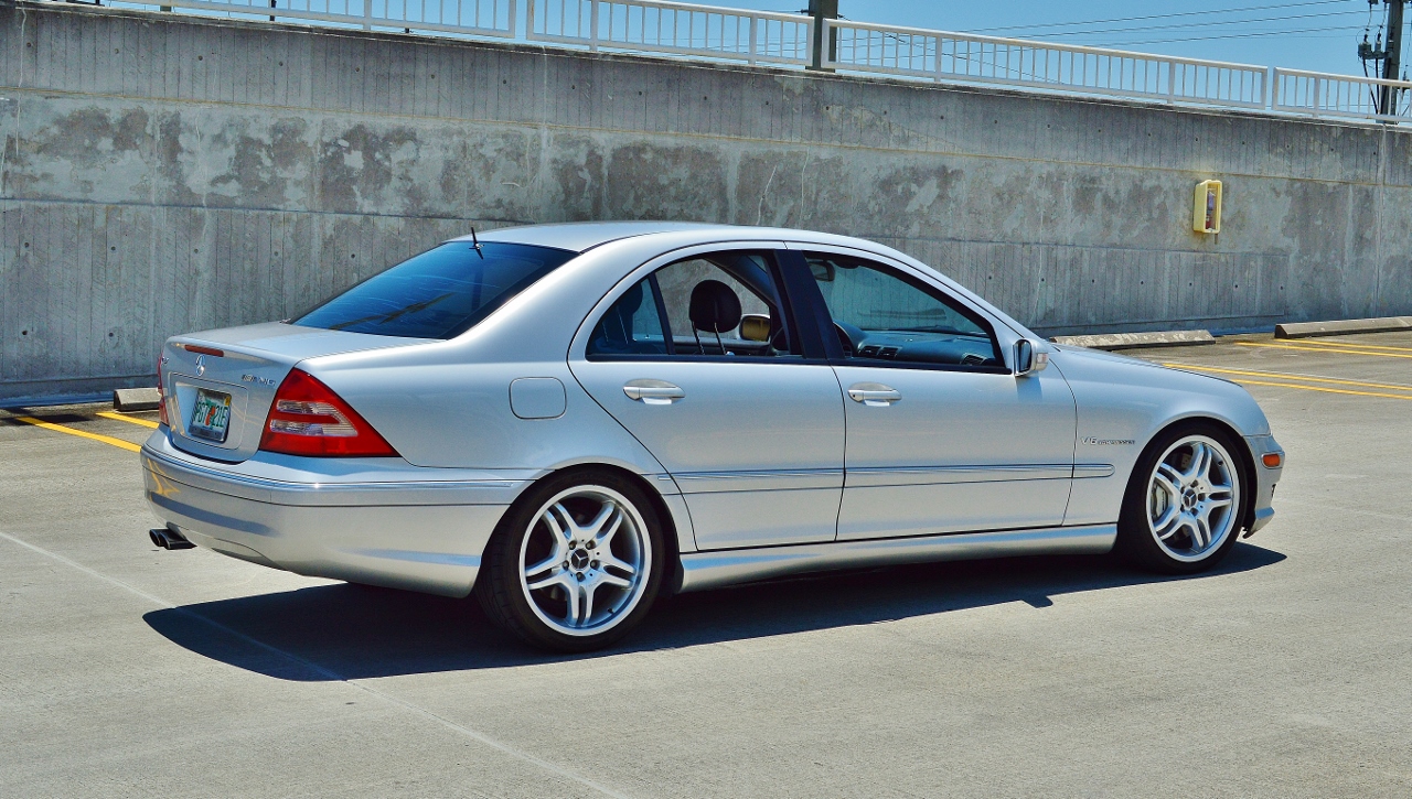 Mercedes Benz Amg C32