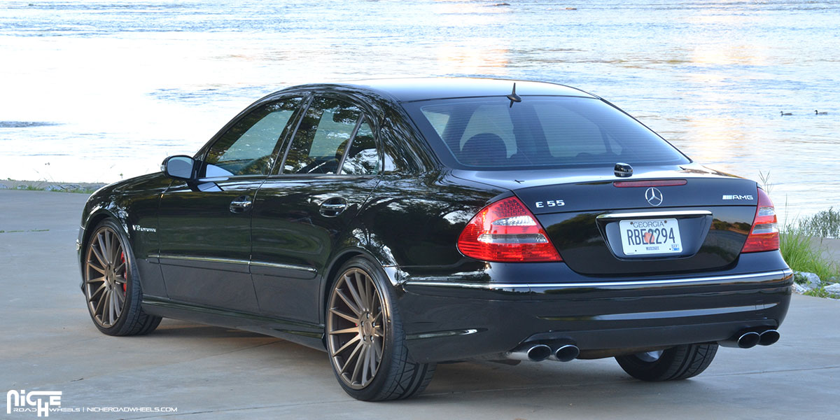Mercedes Benz Amg E55
