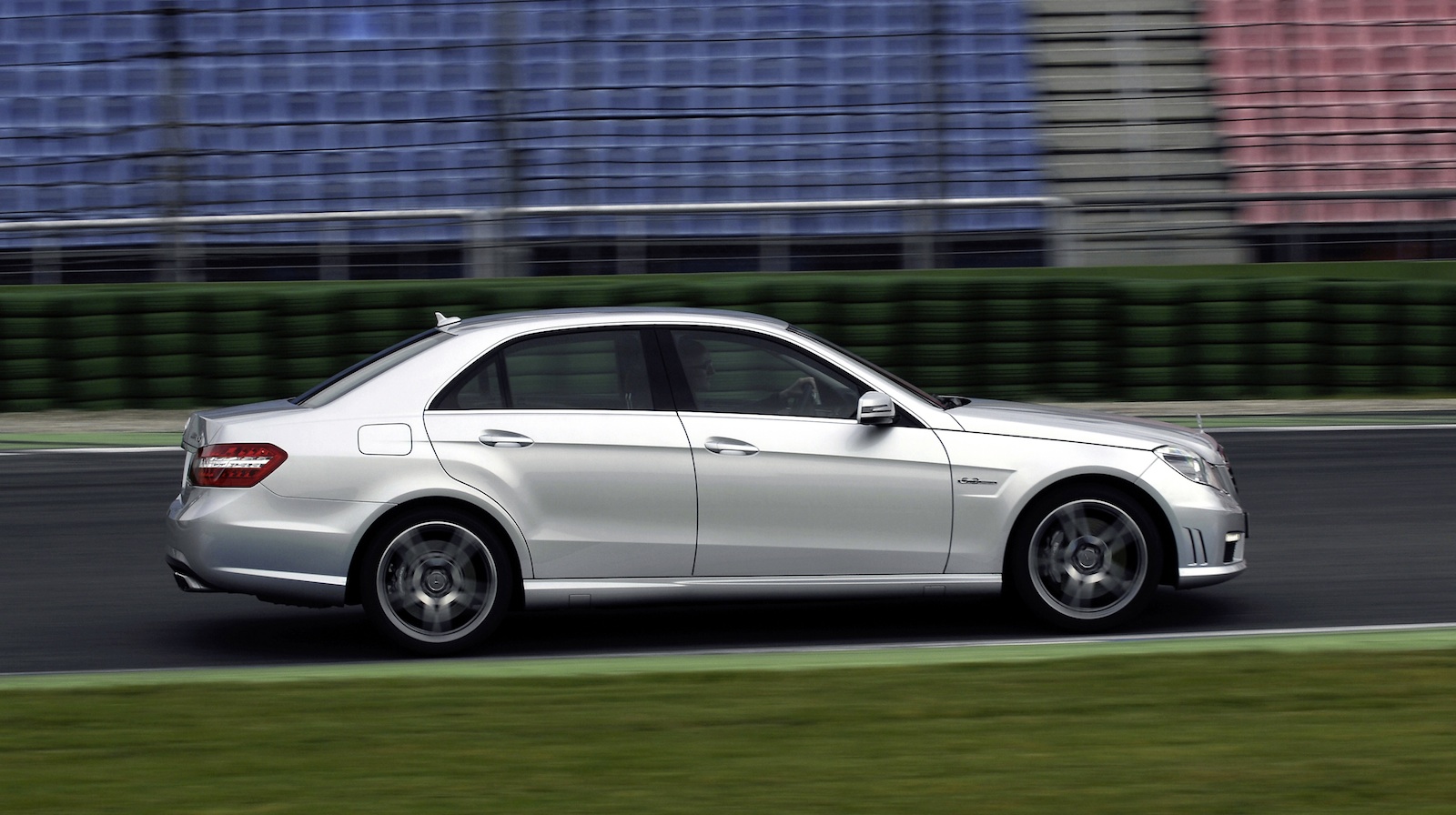 Mercedes Benz Amg V8