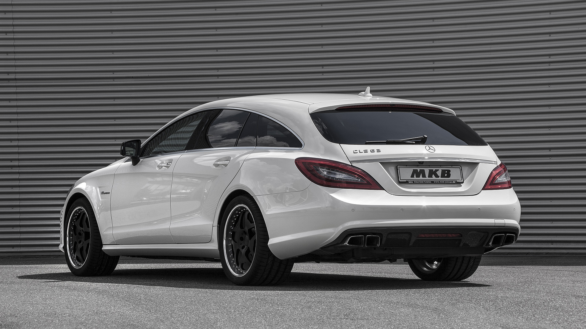 Mercedes Benz Amg V8