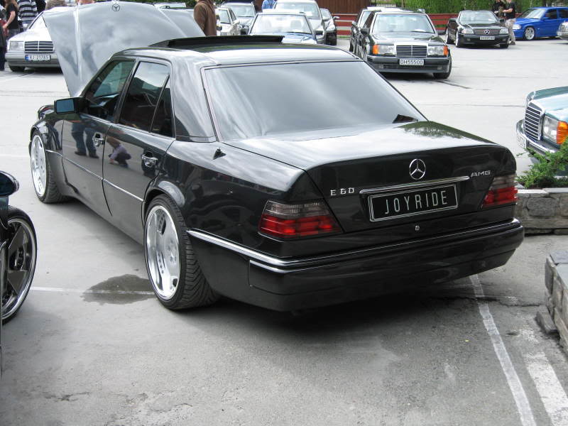 Mercedes Benz Amg W124