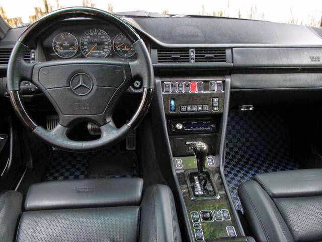 Mercedes Benz Amg W124
