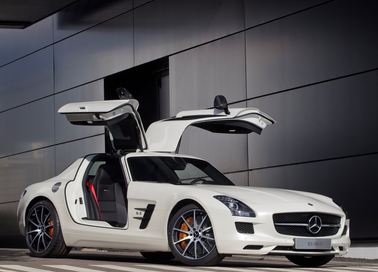 Mercedes Benz Amg White