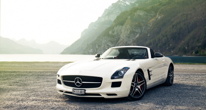 Mercedes Benz Amg White