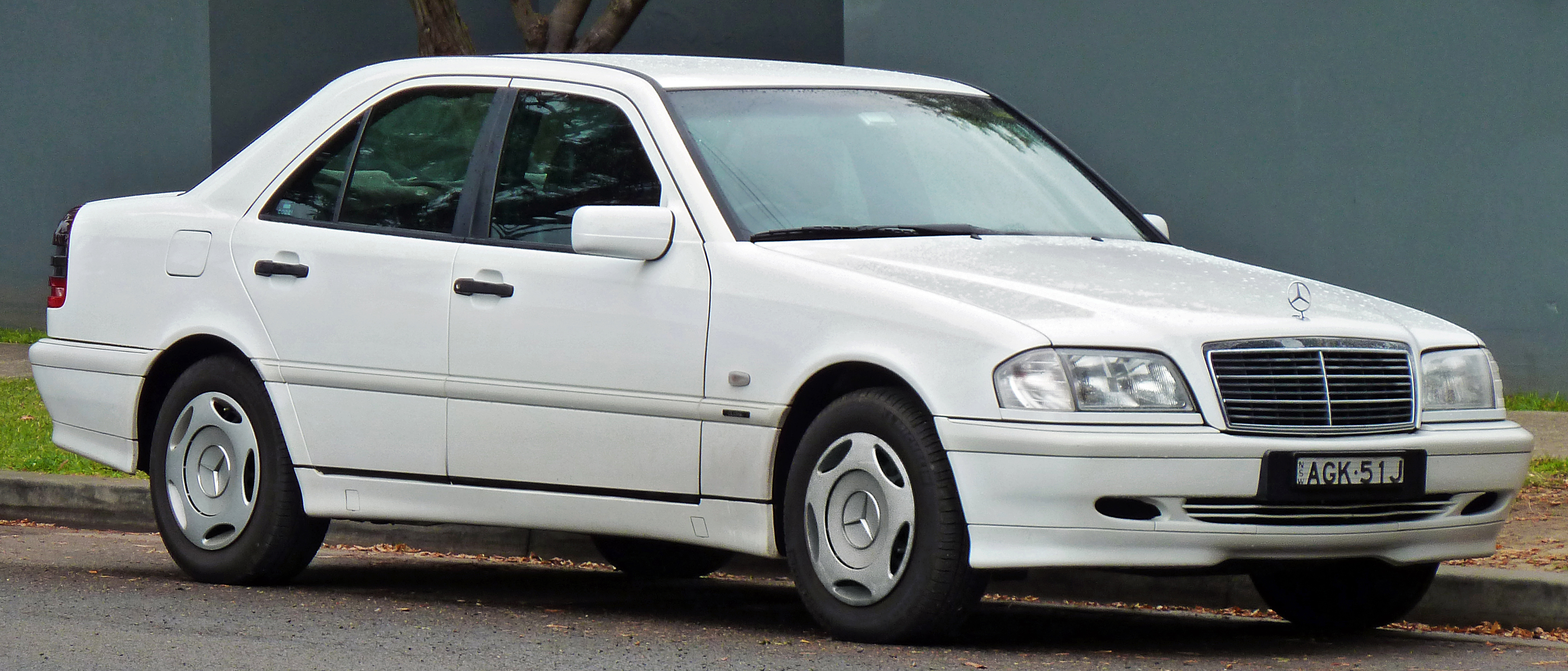 Mercedes Benz C Class 1990