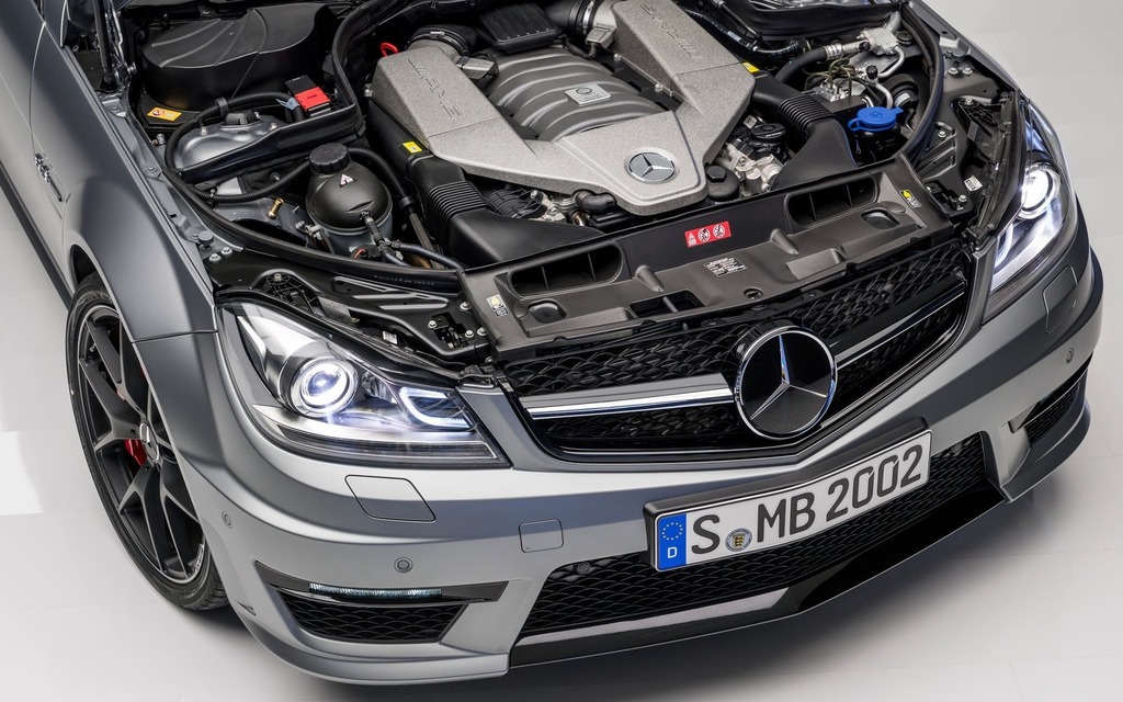 Mercedes Benz C Class V8