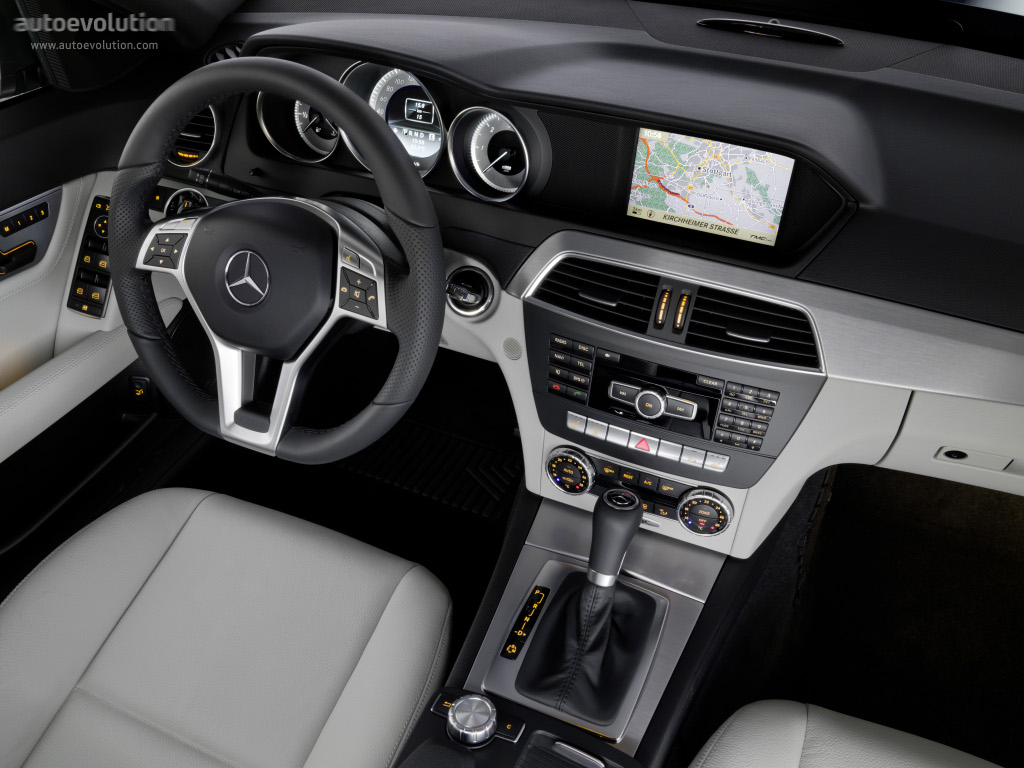 Mercedes Benz C200 2011