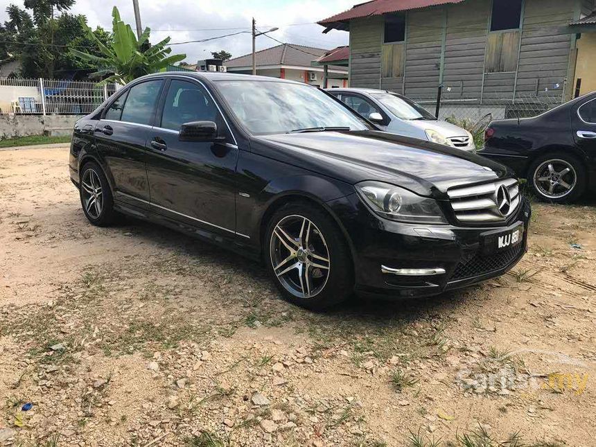 Mercedes Benz C200 2011