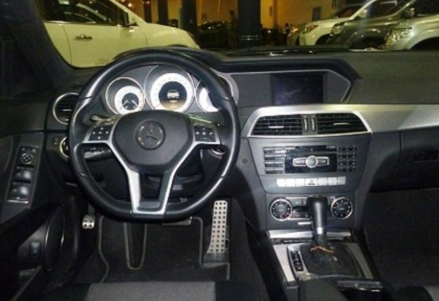 Mercedes Benz C200 Avantgarde 2012