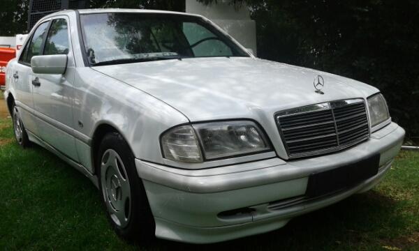 Mercedes Benz C200 Classic 1998 Mercedes Benz C200 Classic 1998