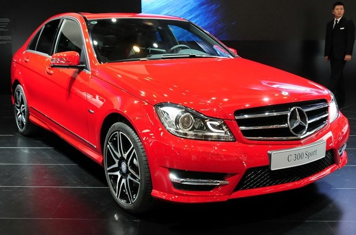 Mercedes Benz C200 Red