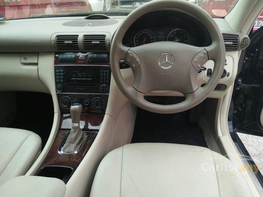 Mercedes Benz C200 Sedan Mercedes Benz C200 Sedan