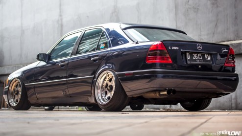 Mercedes Benz C200 W202