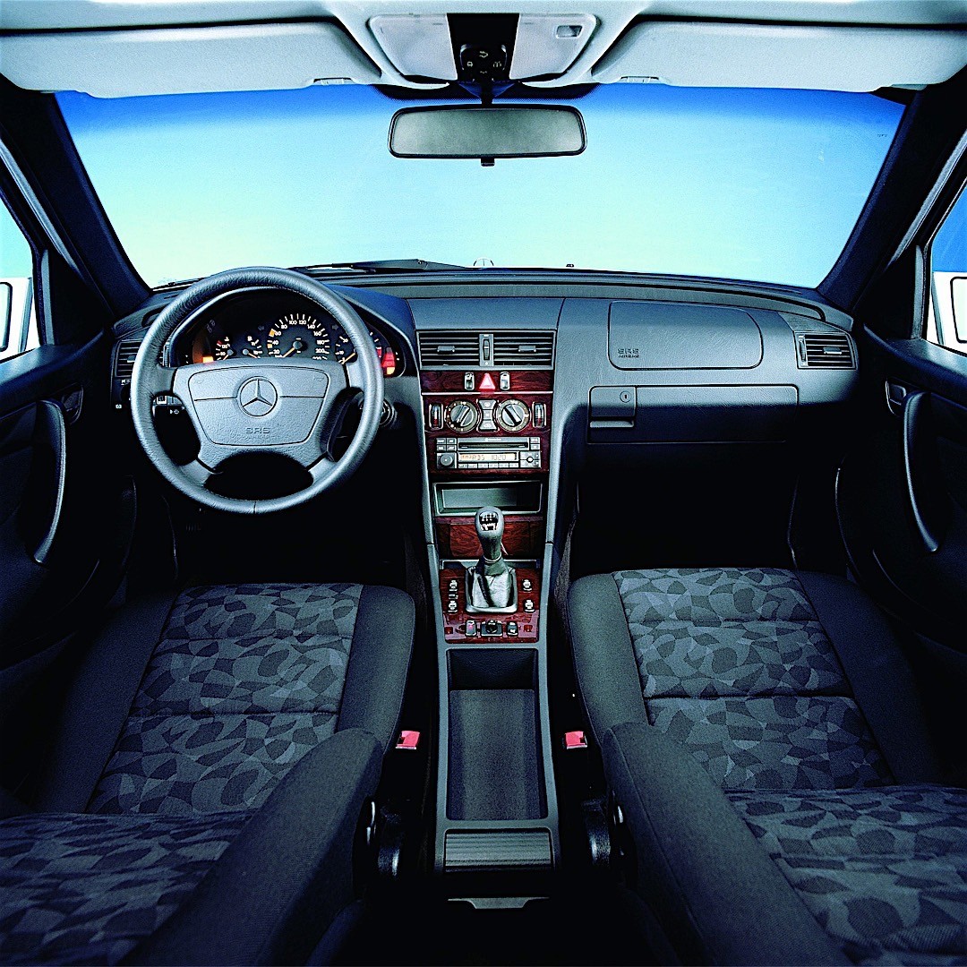 Mercedes Benz C200 W202