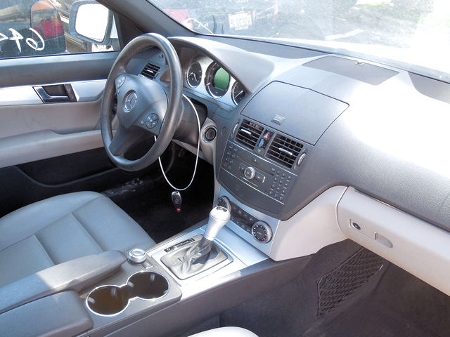 Mercedes Benz C300 V6