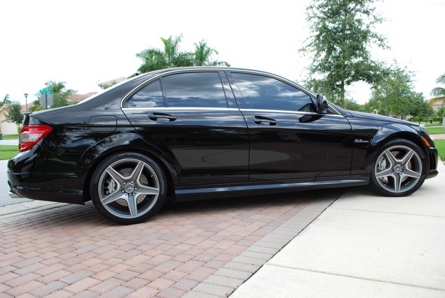 Mercedes Benz C63 2009