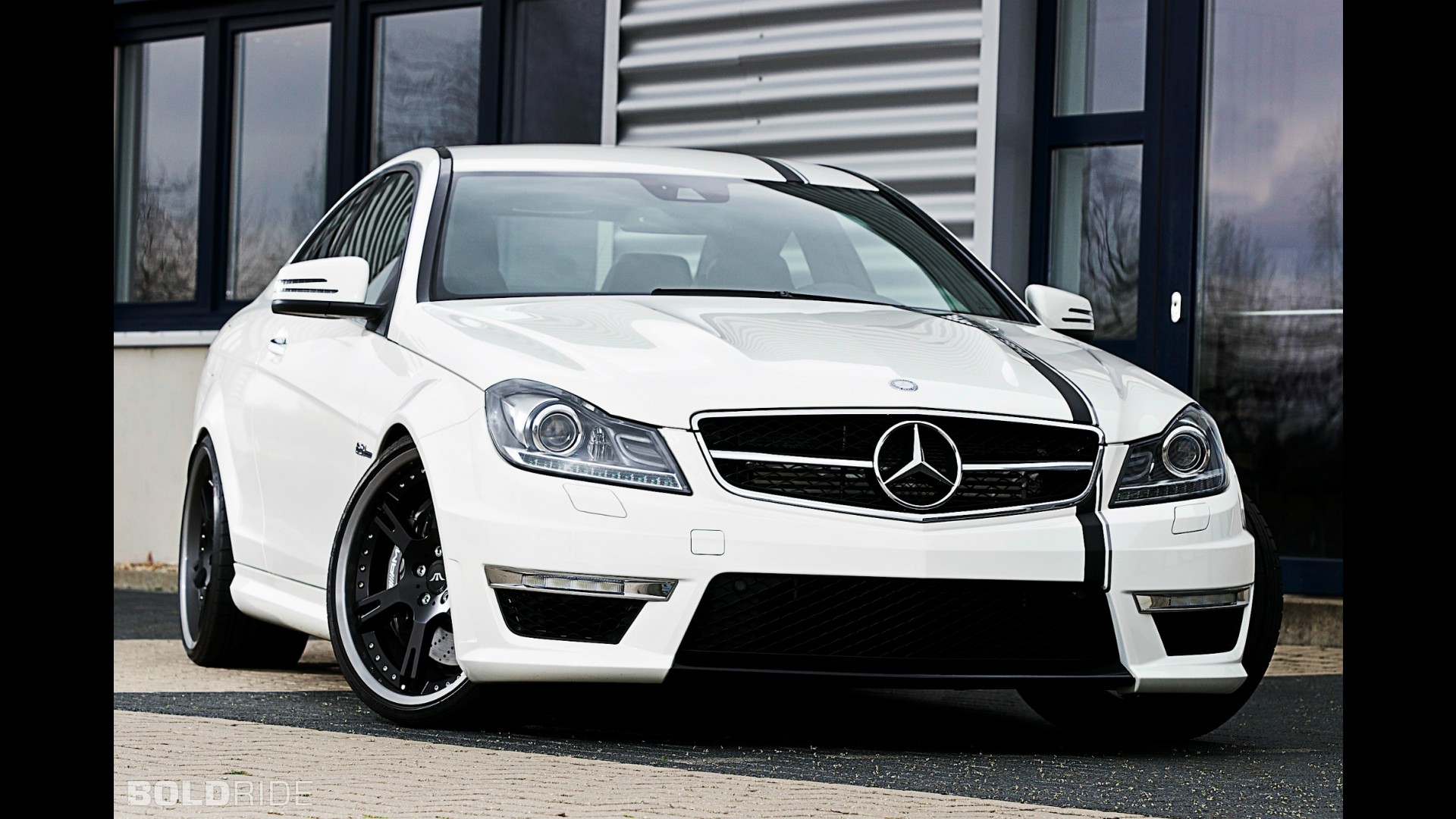 Mercedes Benz C63