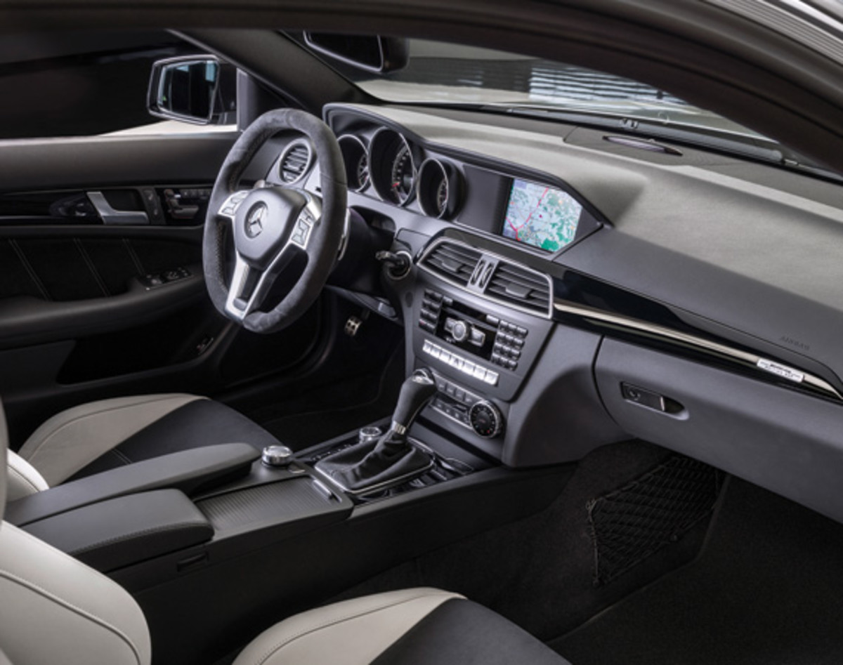 Mercedes Benz C63 Amg Edition 507