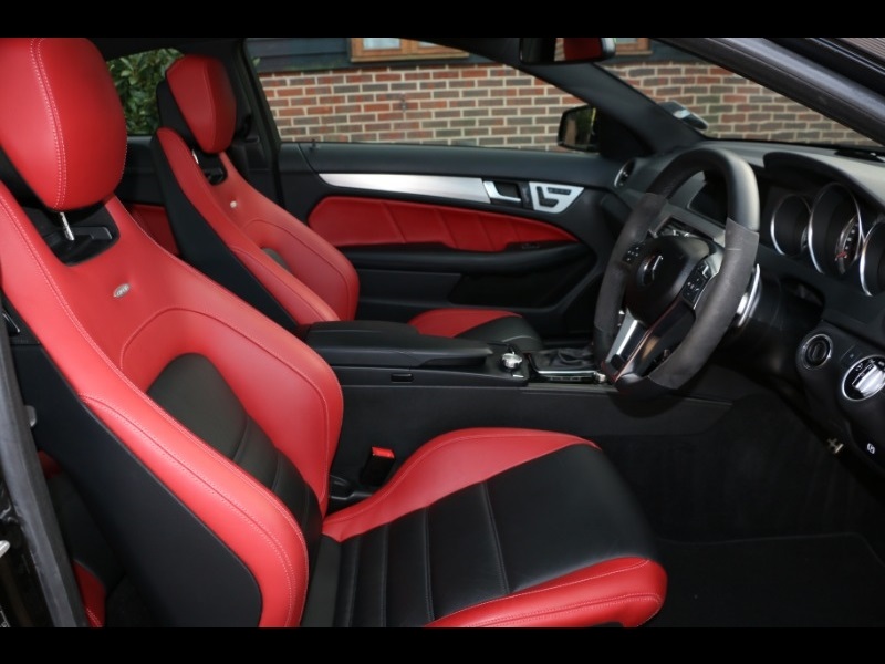 Mercedes Benz C63 Amg Red