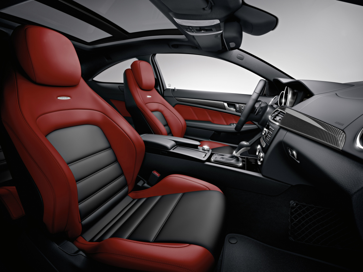 Mercedes Benz C63 Amg Red