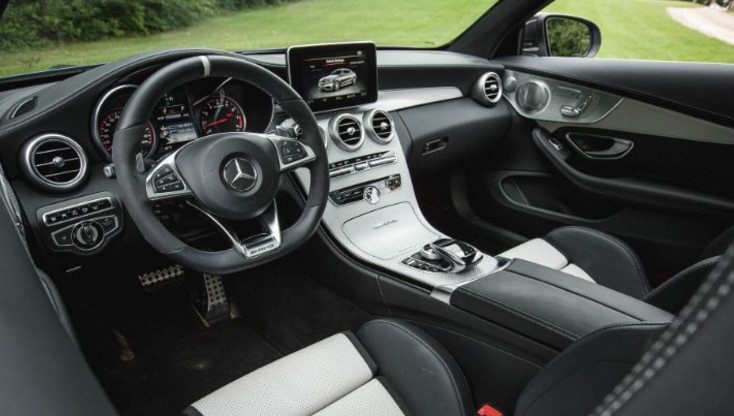 Mercedes Benz C63 R