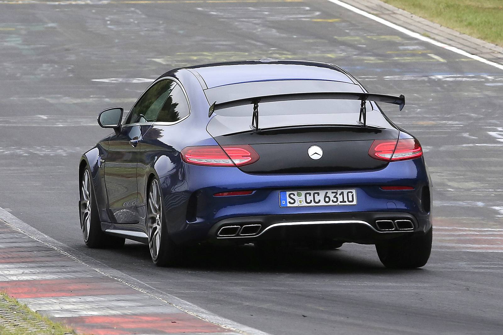 Mercedes Benz C63 R