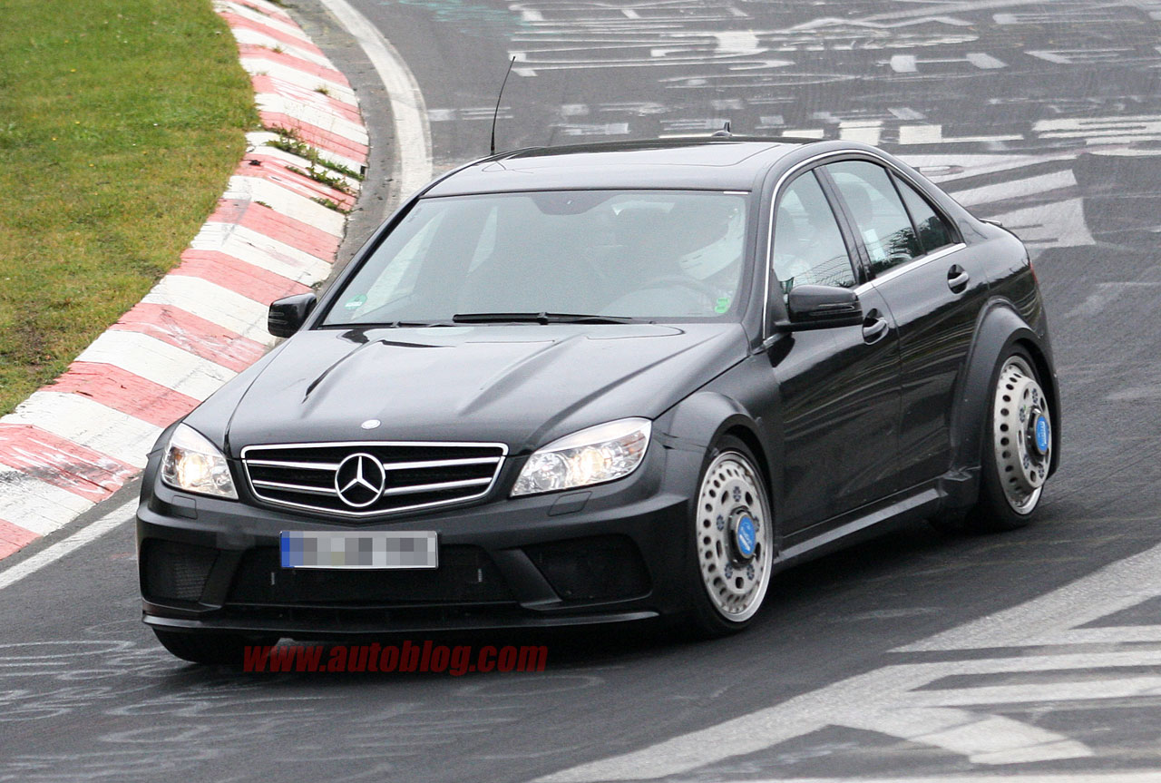 Mercedes Benz C63 Sedan