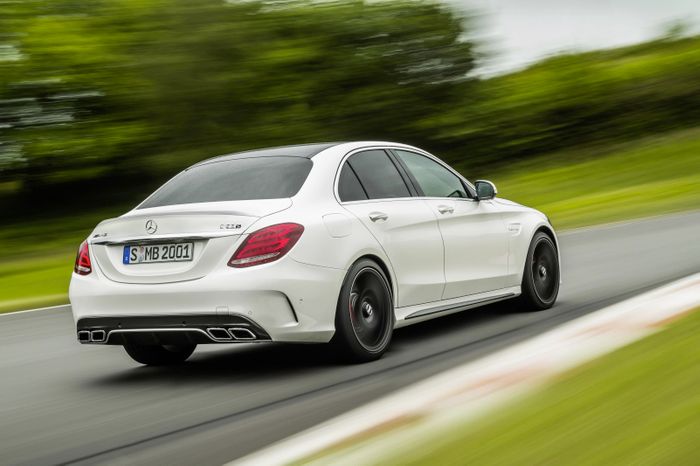 Mercedes Benz C63 V8