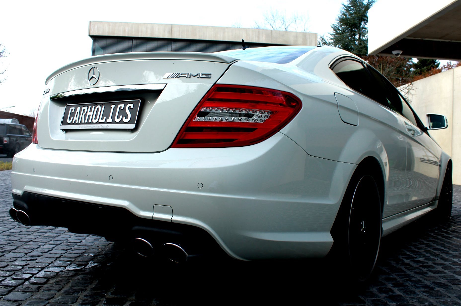 Mercedes Benz C63 V8