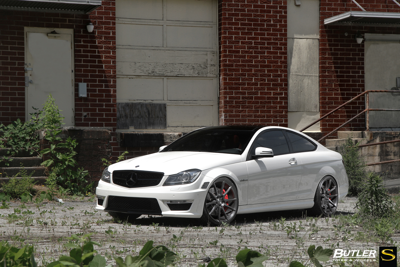 Mercedes Benz C63 White