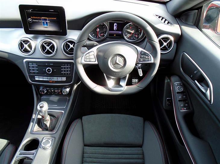 Mercedes Benz Cla 180 Amg Line