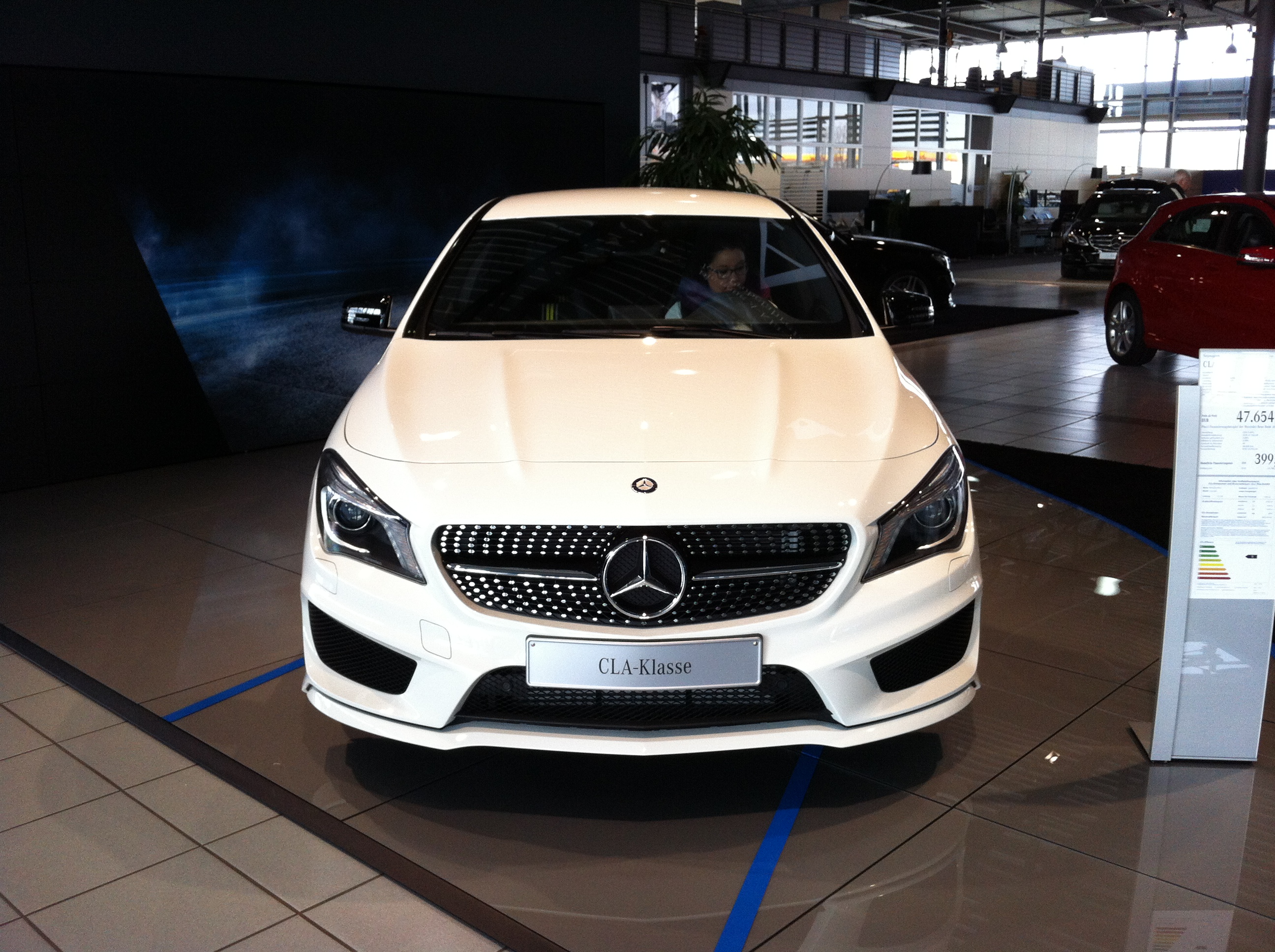Mercedes Benz Cla 200 White