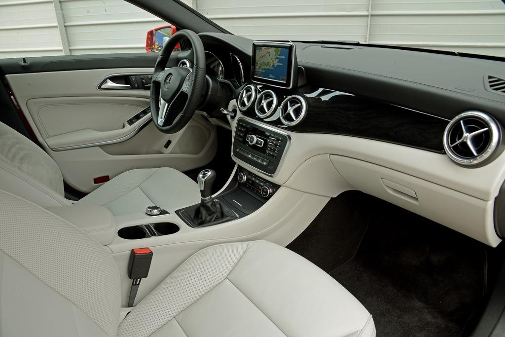 Mercedes Benz Cla 200 White
