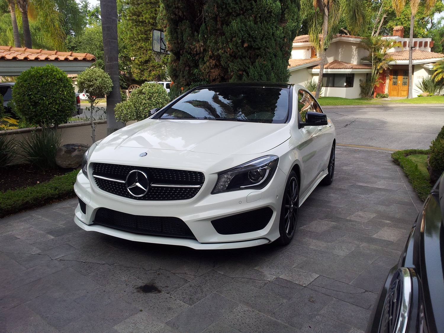 Mercedes Benz Cla 250 White