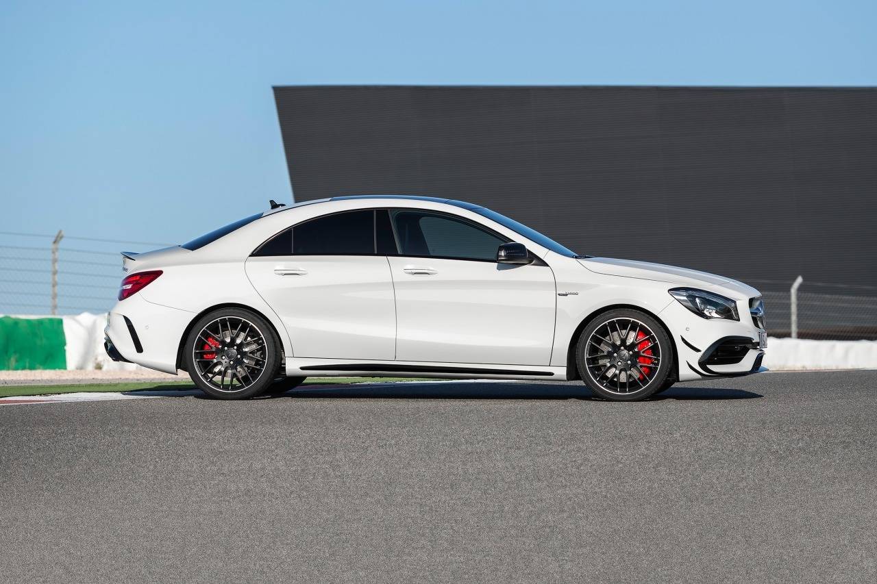 Mercedes Benz Cla 45 Amg 2017