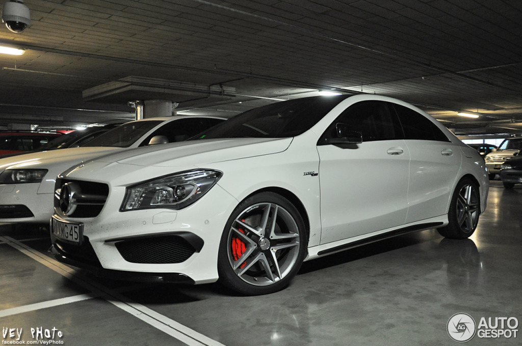 Mercedes Benz Cla 45 Amg White