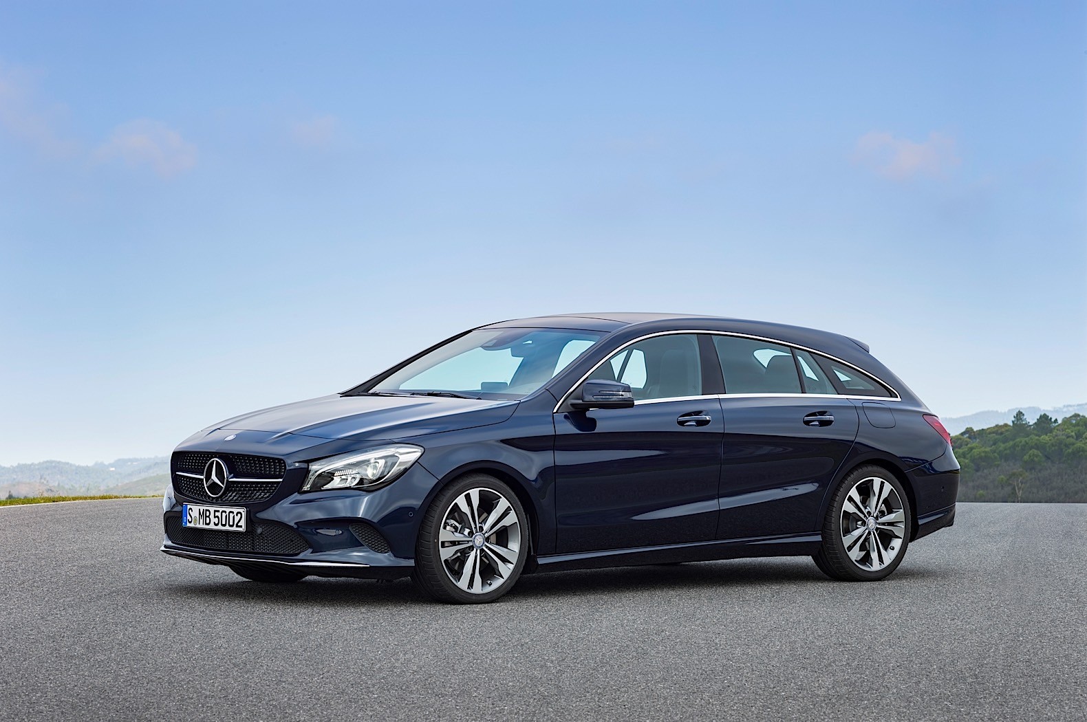 Mercedes Benz Cla Blue
