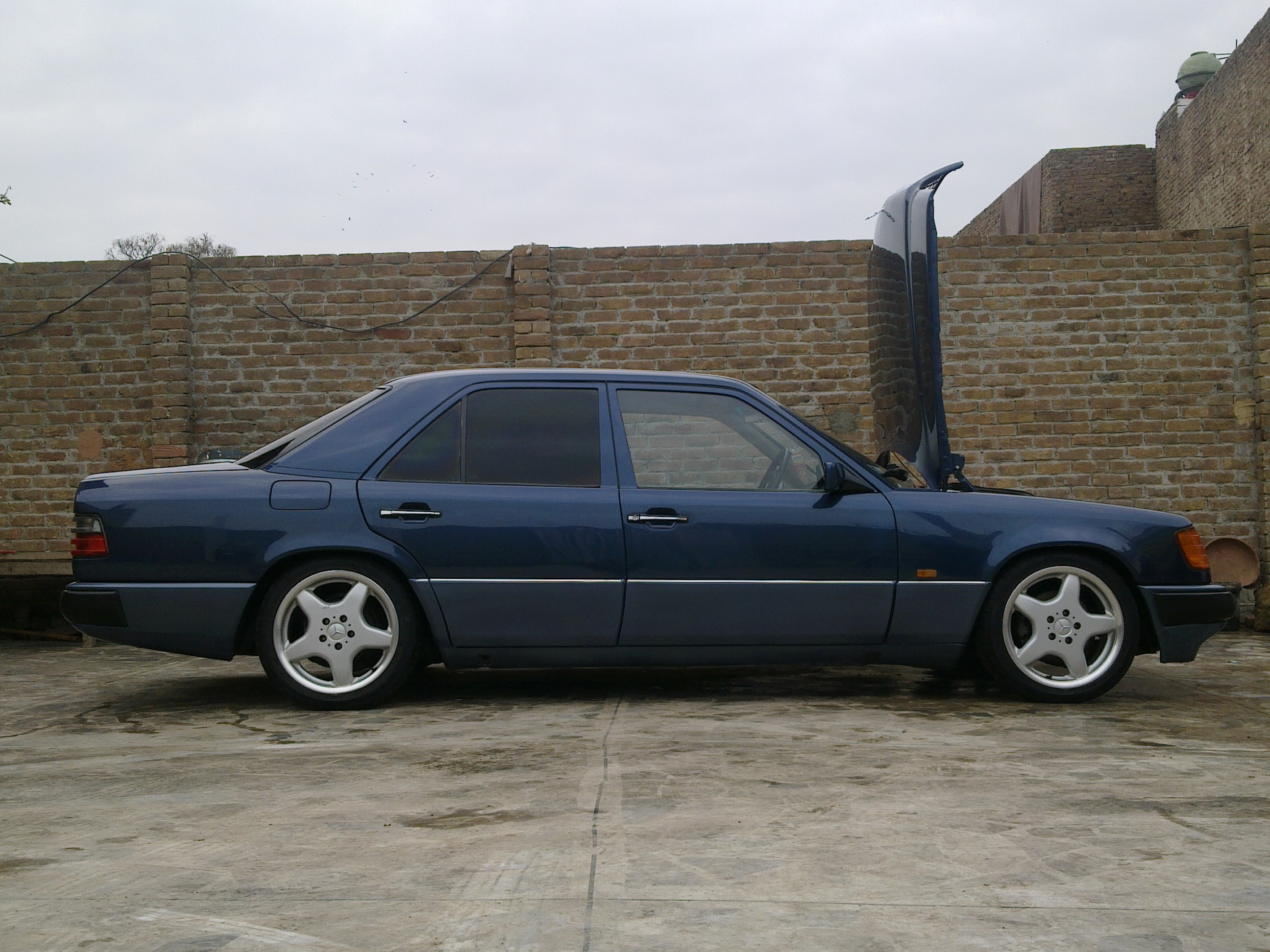 Mercedes Benz E Class 1988