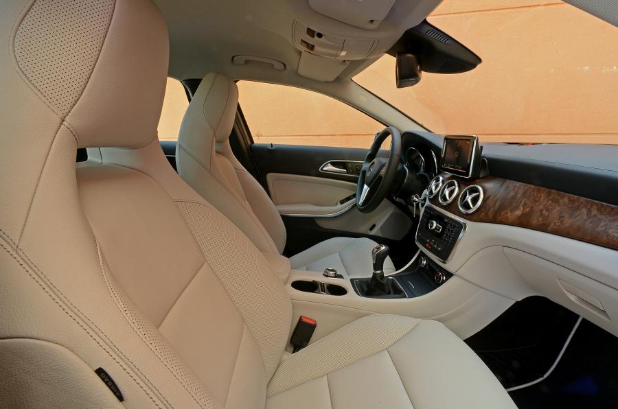 Mercedes Benz Gla 200 D Amg Line Manual