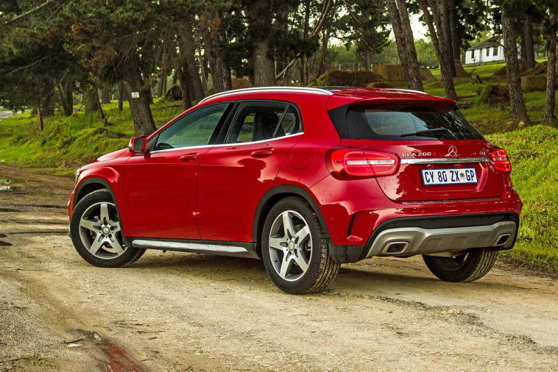 Mercedes Benz Gla 200 Red