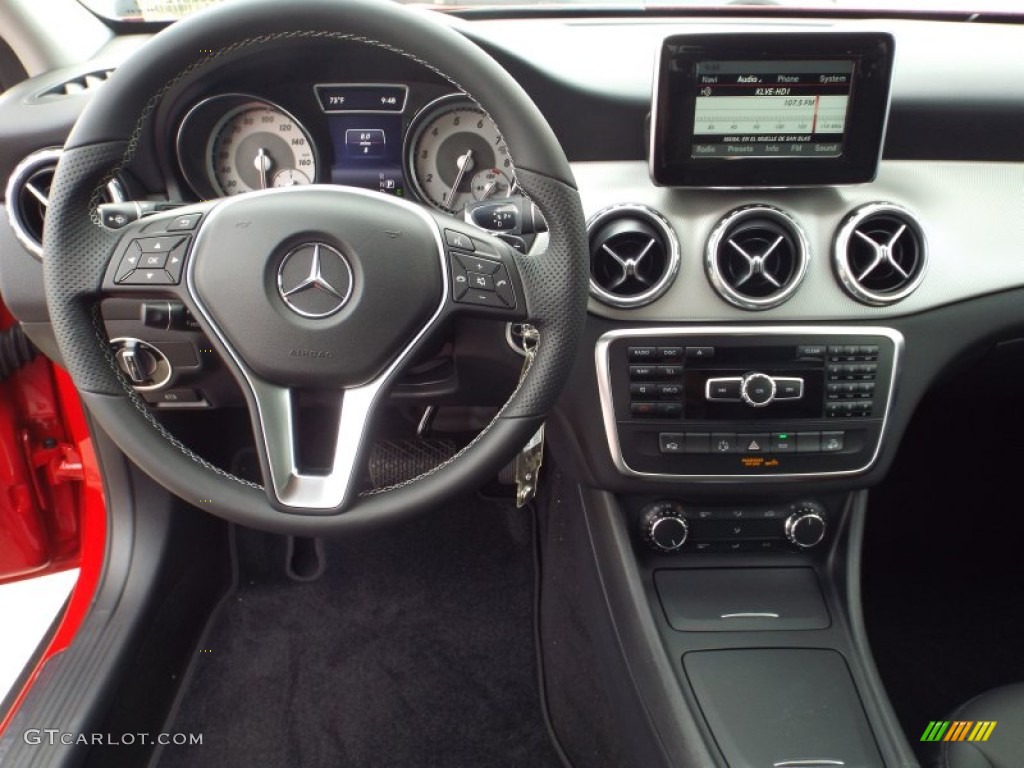 Mercedes Benz Gla 250 Red