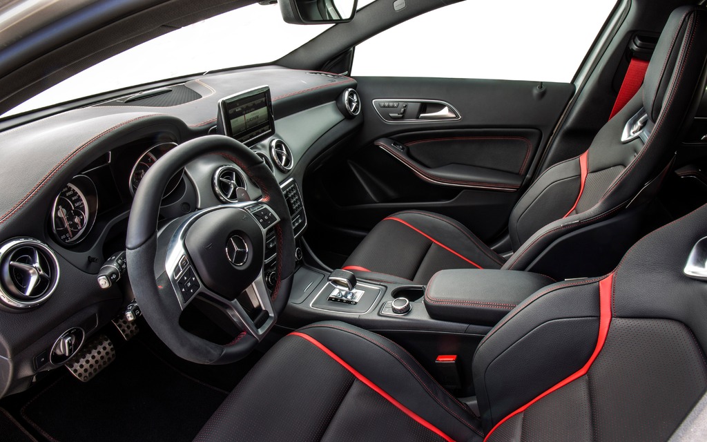 Mercedes Benz Gla 250 Red