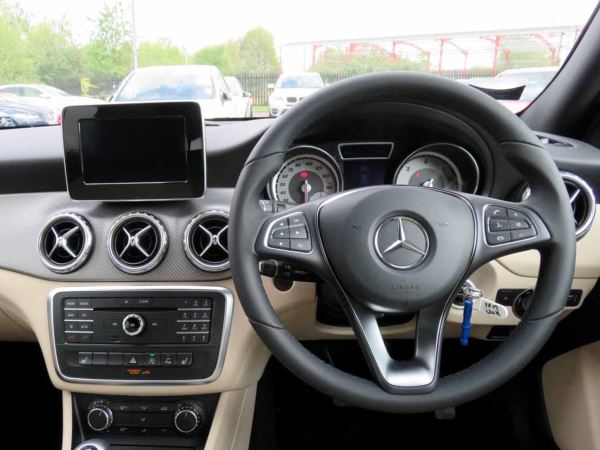 Mercedes Benz Gla Class Diesel Hatchback