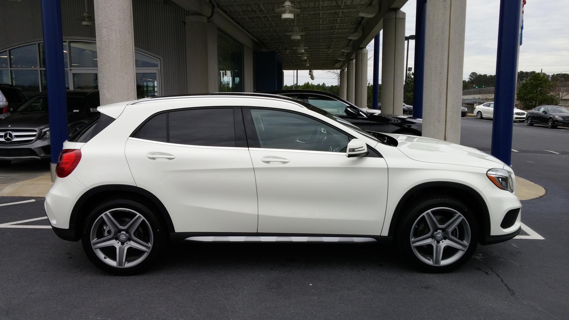 Mercedes Benz Gla Night Package