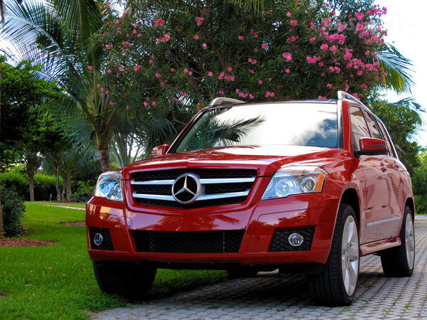 Mercedes Benz Glk Red