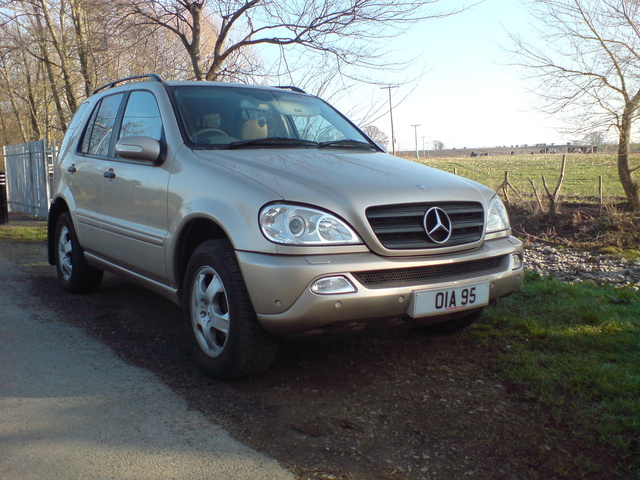 Mercedes Benz M Class 2005