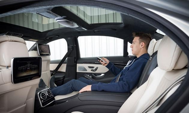 Mercedes Benz Maybach S550