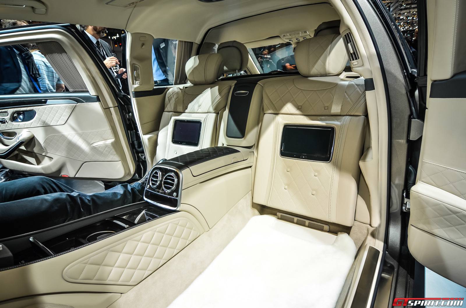 Mercedes Benz Maybach S600 Pullman