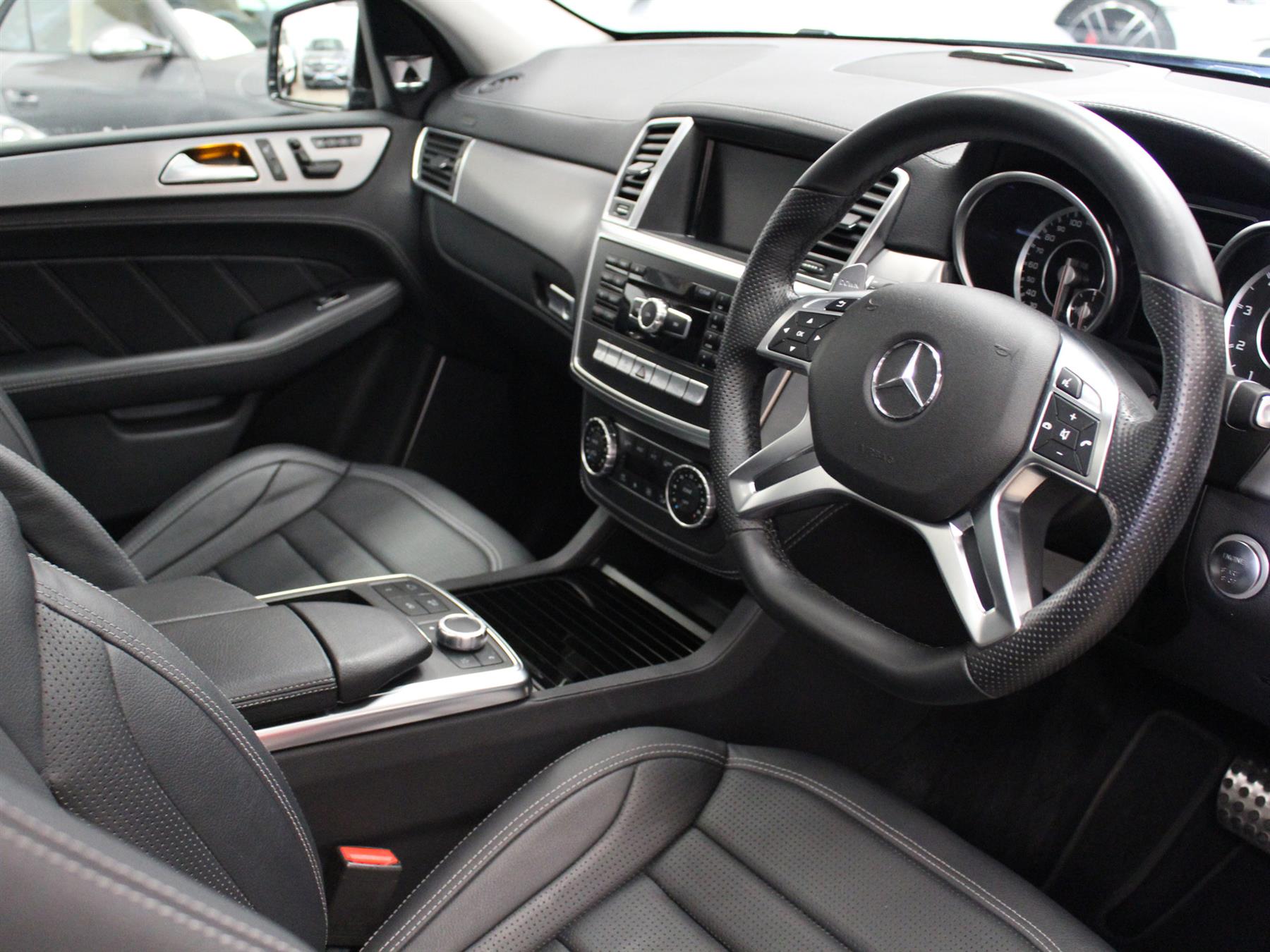 Mercedes Benz ML63 Amg 2015